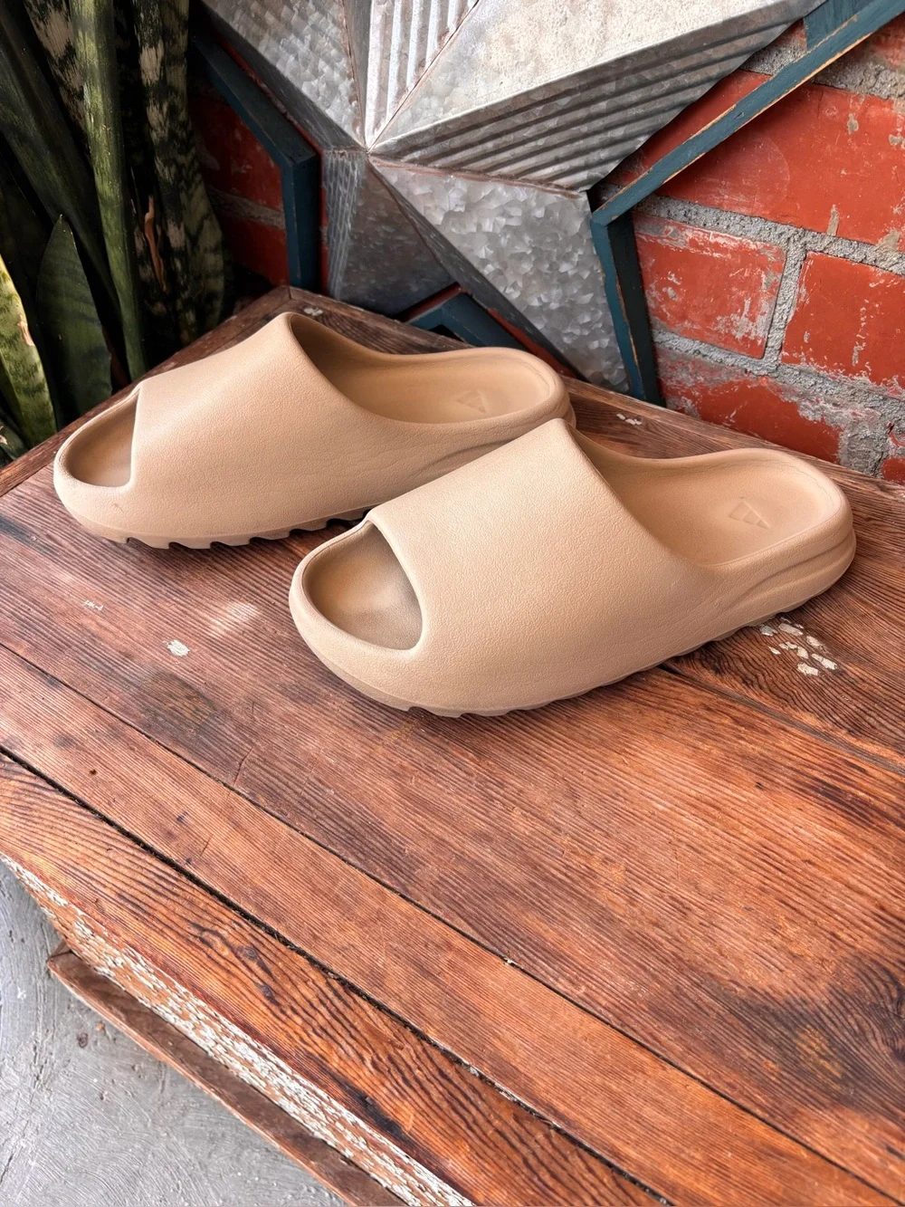 Adidas Yeezy Slide Beige Men’s Size 12 Original Comfort Foam Sandals Slip-On